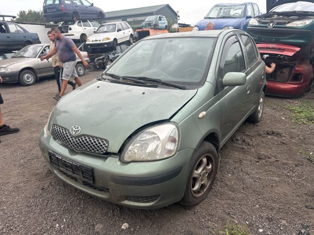 bontott TOYOTA YARIS Homlokfal (Üres lemez)