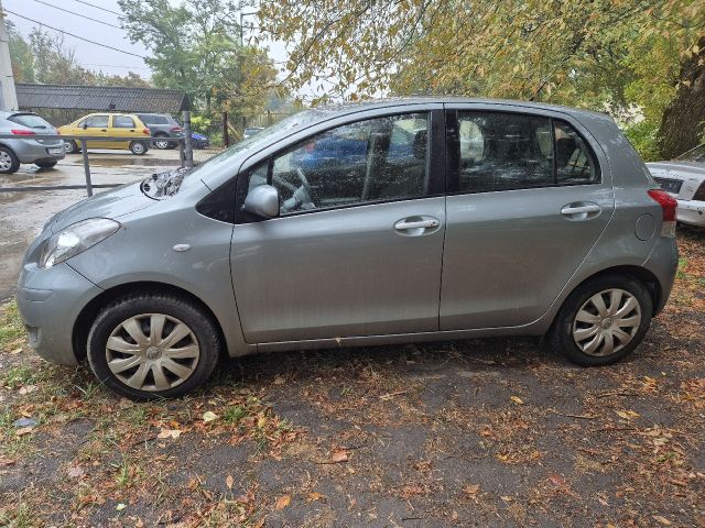 bontott TOYOTA YARIS Hűtő Ventilátor(ok), Radiátor(ok) Szett