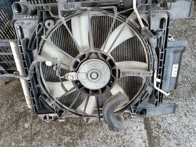 bontott TOYOTA YARIS Hűtő Ventilátor(ok), Radiátor(ok) Szett