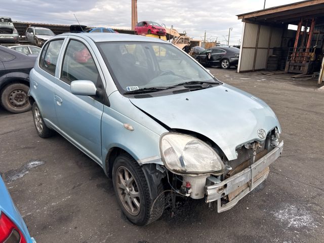 bontott TOYOTA YARIS Jobb első Féknyereg Munkahengerrel