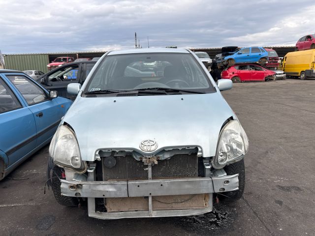 bontott TOYOTA YARIS Jobb első Féknyereg Munkahengerrel