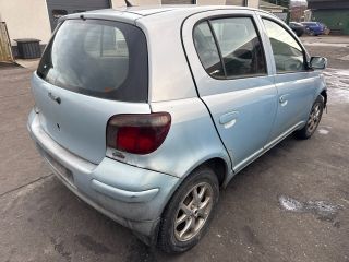 bontott TOYOTA YARIS Jobb első Féknyereg Munkahengerrel