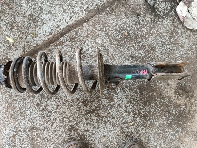 bontott TOYOTA YARIS Jobb első Gólyaláb (Lengécsillapító, Rugó)