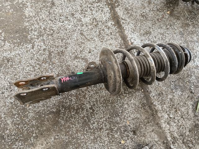 bontott TOYOTA YARIS Jobb első Gólyaláb (Lengécsillapító, Rugó)