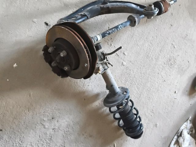 bontott TOYOTA YARIS Jobb első Kerékagy