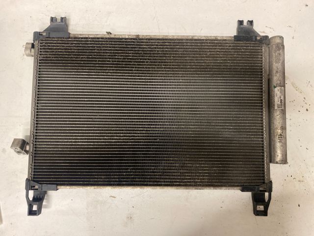 bontott TOYOTA YARIS Klímahűtő Radiátor