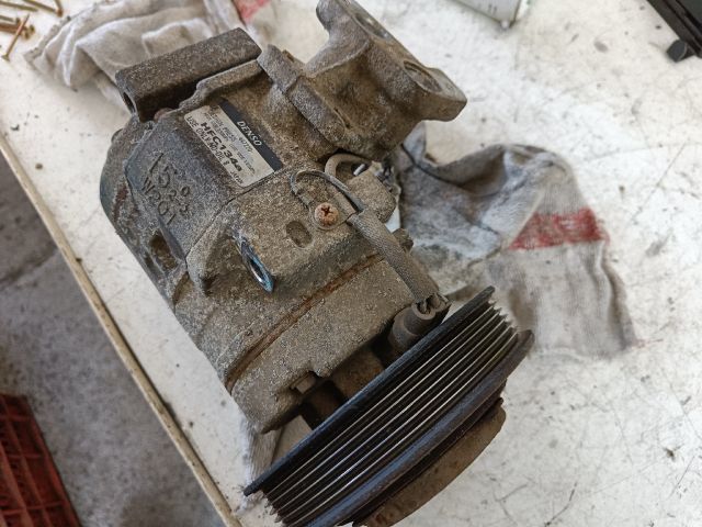 bontott TOYOTA YARIS Klímakompresszor