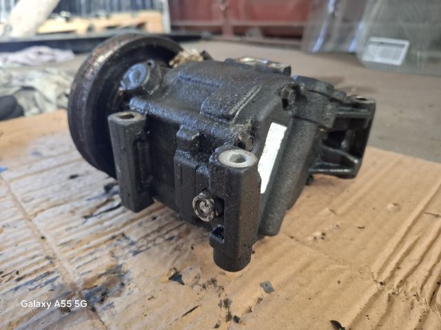 bontott TOYOTA YARIS Klímakompresszor