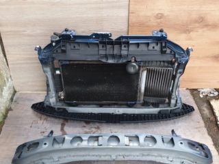 bontott TOYOTA YARIS Komplett Homlokfal (Részeivel)