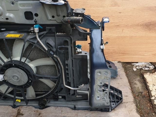 bontott TOYOTA YARIS Komplett Homlokfal (Részeivel)