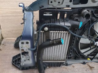 bontott TOYOTA YARIS Komplett Homlokfal (Részeivel)