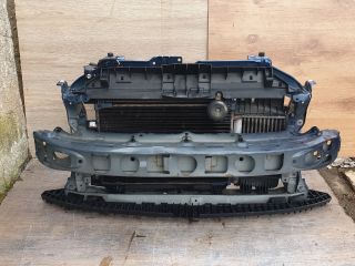 bontott TOYOTA YARIS Komplett Homlokfal (Részeivel)