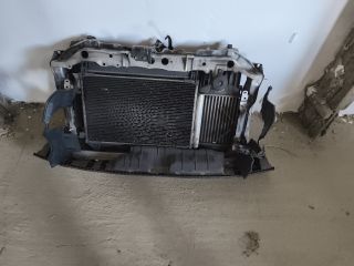 bontott TOYOTA YARIS Komplett Homlokfal (Részeivel)