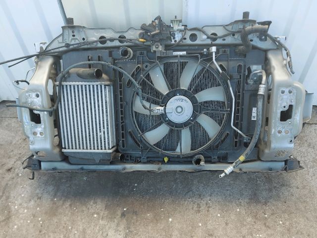 bontott TOYOTA YARIS Komplett Homlokfal (Részeivel)