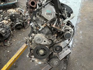 bontott TOYOTA YARIS Komplett Motor (Segédberendezésekkel)