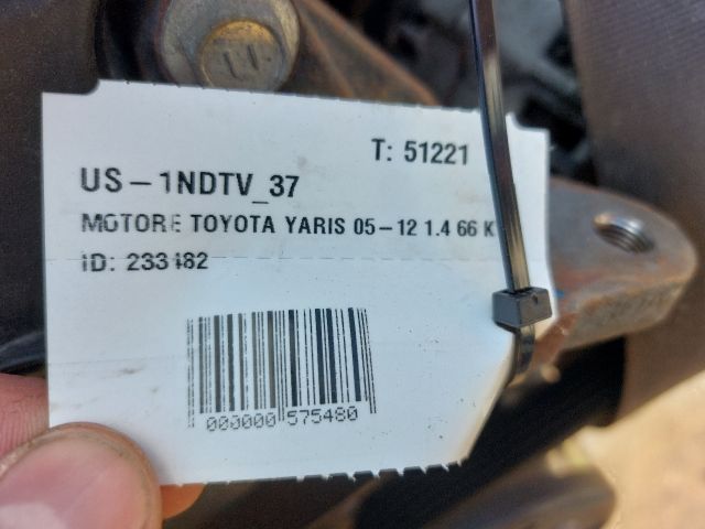 bontott TOYOTA YARIS Komplett Motor (Segédberendezésekkel)