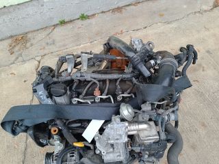 bontott TOYOTA YARIS Komplett Motor (Segédberendezésekkel)