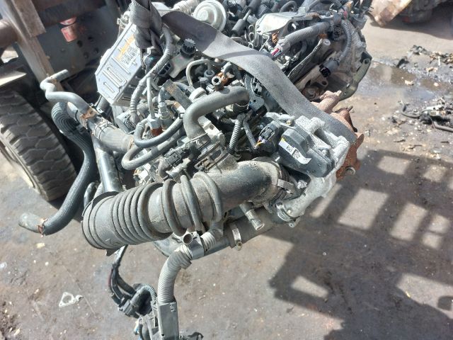 bontott TOYOTA YARIS Komplett Motor (Segédberendezésekkel)