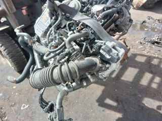 bontott TOYOTA YARIS Komplett Motor (Segédberendezésekkel)