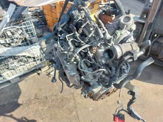 bontott TOYOTA YARIS Komplett Motor (Segédberendezésekkel)