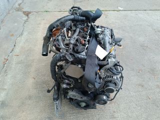 bontott TOYOTA YARIS Komplett Motor (Segédberendezésekkel)