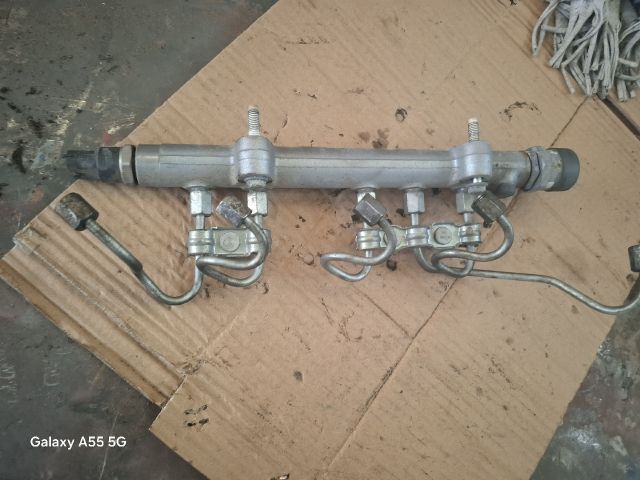 bontott TOYOTA YARIS Közösnyomócső