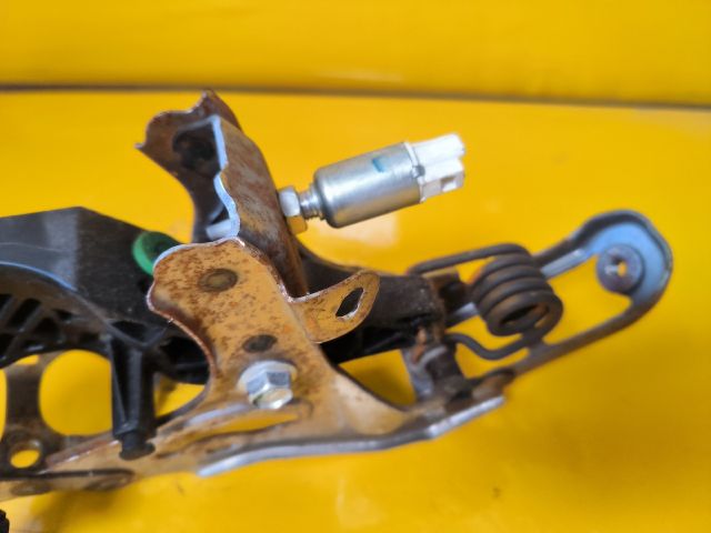 bontott TOYOTA YARIS Kuplung Pedál