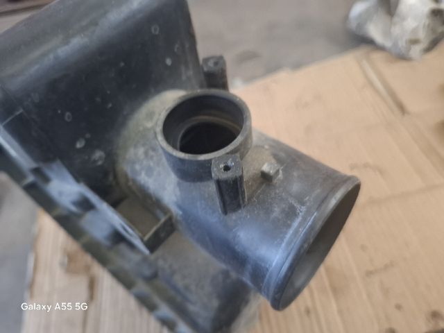 bontott TOYOTA YARIS Légszűrő Ház