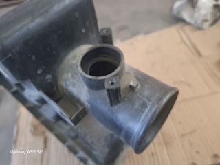 bontott TOYOTA YARIS Légszűrő Ház