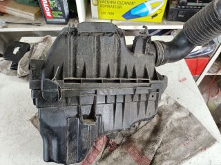 bontott TOYOTA YARIS Légszűrő Ház