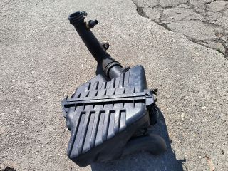 bontott TOYOTA YARIS Légszűrő Ház