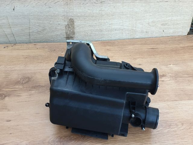 bontott TOYOTA YARIS Légszűrő Ház