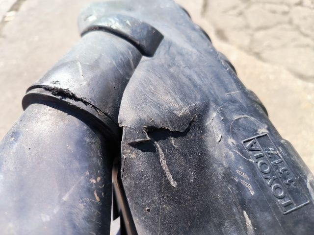 bontott TOYOTA YARIS Légszűrő Ház