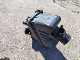 bontott TOYOTA YARIS Légszűrő Ház