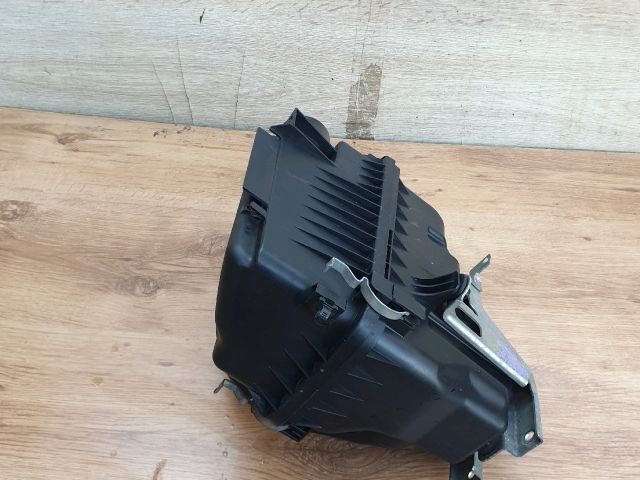 bontott TOYOTA YARIS Légszűrő Ház