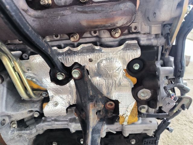 bontott TOYOTA YARIS Motor (Fűzött blokk hengerfejjel)