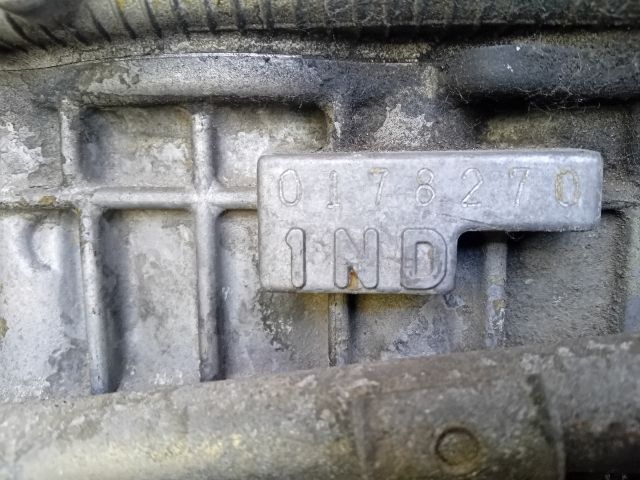 bontott TOYOTA YARIS Motor (Fűzött blokk hengerfejjel)