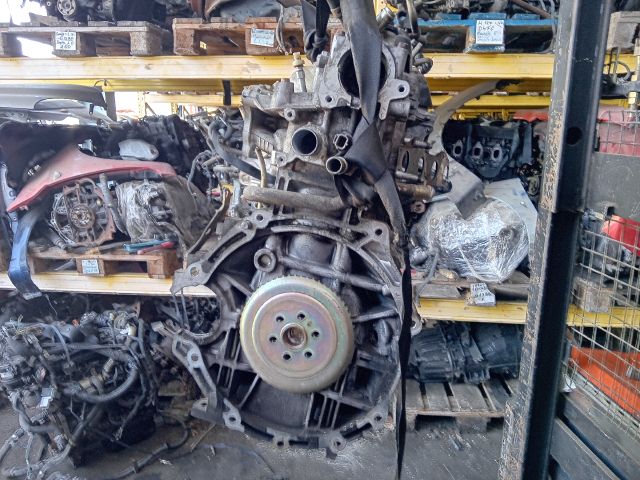 bontott TOYOTA YARIS Motor (Fűzött blokk hengerfejjel)