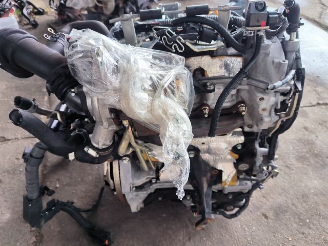 bontott TOYOTA YARIS Motor (Fűzött blokk hengerfejjel)