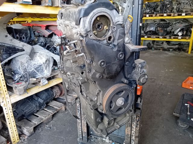 bontott TOYOTA YARIS Motor (Fűzött blokk hengerfejjel)