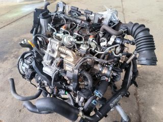 bontott TOYOTA YARIS Motor (Fűzött blokk hengerfejjel)