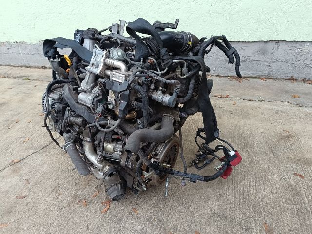 bontott TOYOTA YARIS Motor (Fűzött blokk hengerfejjel)