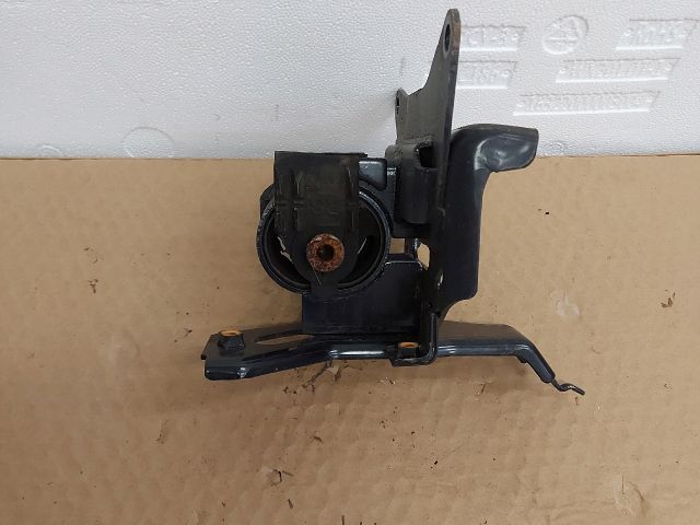bontott TOYOTA YARIS Motor Tartó Bak Bal