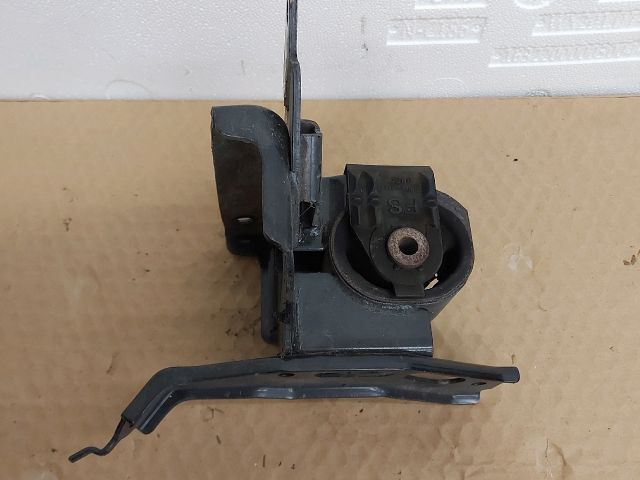 bontott TOYOTA YARIS Motor Tartó Bak Bal