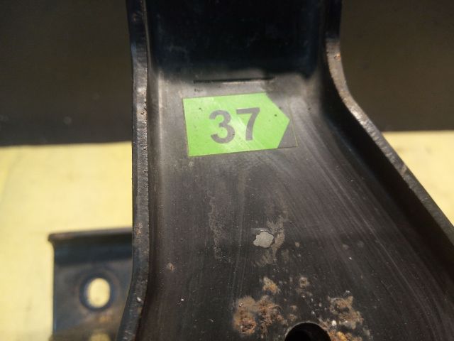 bontott TOYOTA YARIS Motor Tartó Bak Bal