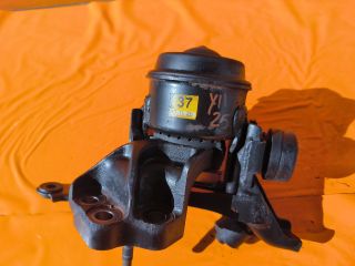 bontott TOYOTA YARIS Motor Tartó Bak (Fém)