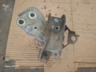 bontott TOYOTA YARIS Motor Tartó Bak (Fém)