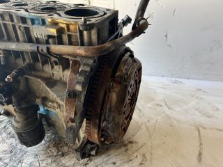 bontott TOYOTA YARIS Motorblokk (Fűzött)