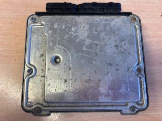 bontott TOYOTA YARIS Motorvezérlő