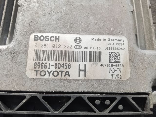 bontott TOYOTA YARIS Motorvezérlő